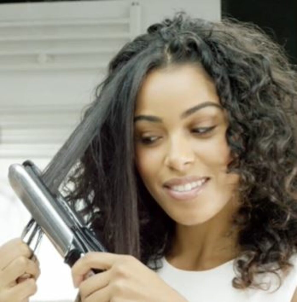 BaByliss Steam Pure Stoomstijltang ST495E in actie