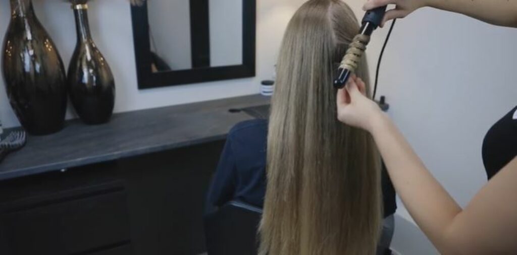 Max Pro Twist - 25 mm in actie. haar dat word gekrult hiermee