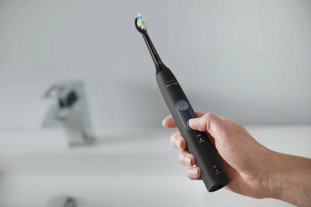 philips-sonicare-protectiveclean-4500-hx-6830-53-gebruiksvriendelijk-ontwerp